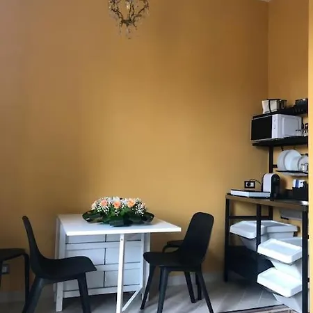 ゲストハウス Domustyche ローマ