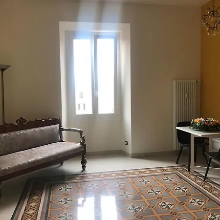 ゲストハウス Domustyche ローマ