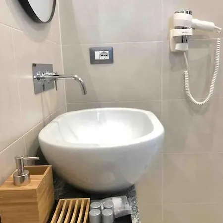 Domustyche 4* ローマ